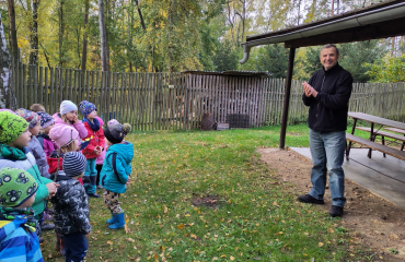 Na kukačku, chov daňků ve skále